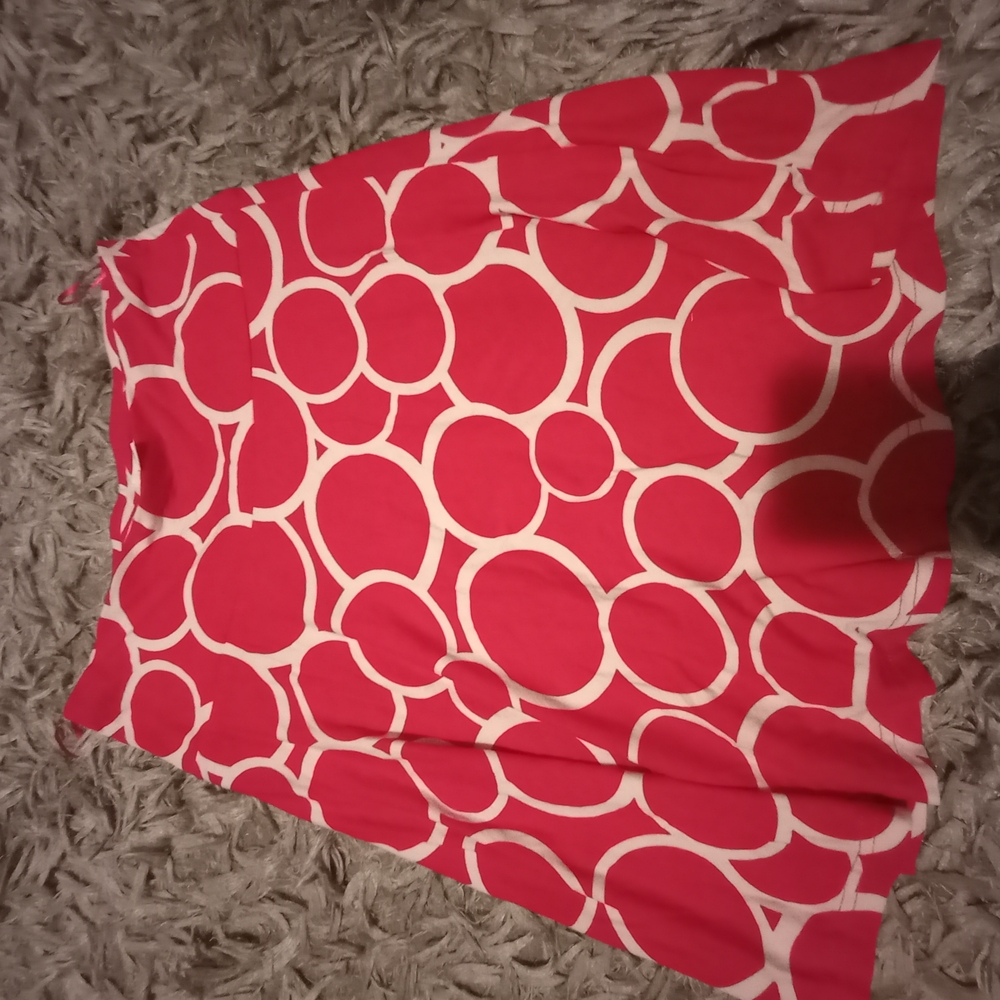 Stylish Red and White Circle Pattern Skirt